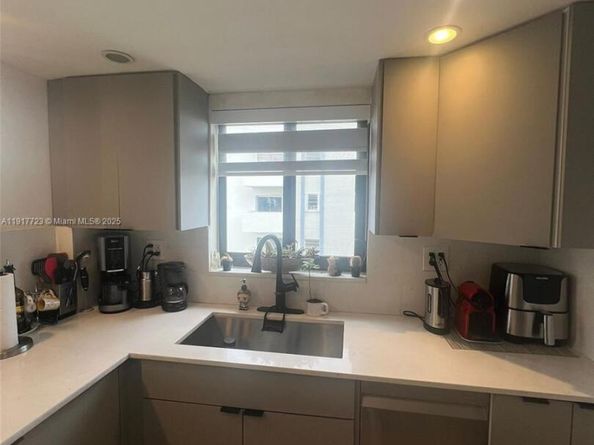 17878 N Bay Rd 507, Sunny Isles Beach FL 33160