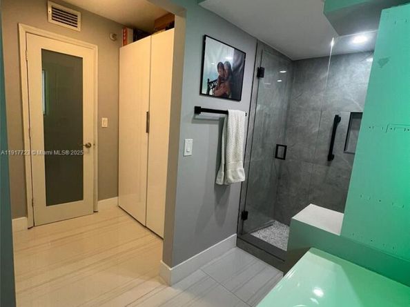 17878 N Bay Rd 507, Sunny Isles Beach FL 33160