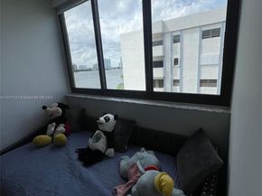 17878 N Bay Rd 507, Sunny Isles Beach FL 33160