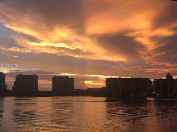 17878 N Bay Rd 507, Sunny Isles Beach FL 33160