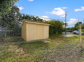 104 E 58th St, Hialeah FL 33013