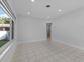 104 E 58th St, Hialeah FL 33013