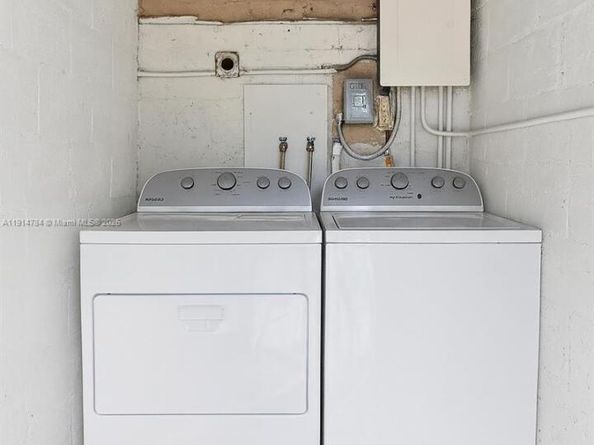 104 E 58th St, Hialeah FL 33013