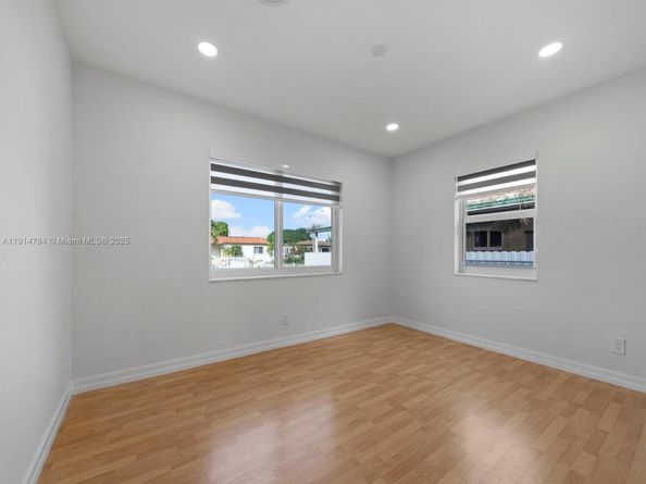 104 E 58th St, Hialeah FL 33013