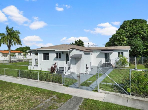 104 E 58th St, Hialeah FL 33013