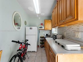 104 E 58th St, Hialeah FL 33013