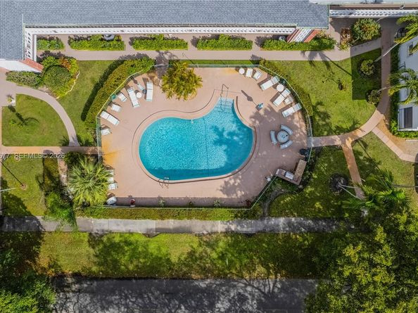 3701 Tyler St 211, Hollywood FL 33021