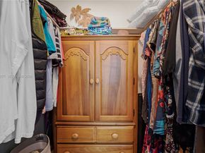 3701 Tyler St 211, Hollywood FL 33021