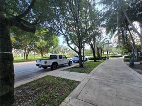 510 NW 84th Ave 121, Plantation FL 33324