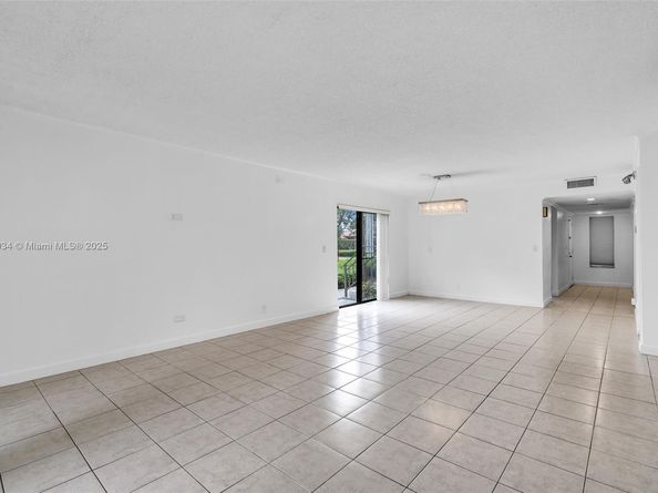 16193 Saddle Club Rd 102, Weston FL 33326