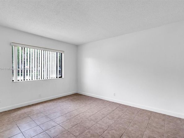 16193 Saddle Club Rd 102, Weston FL 33326