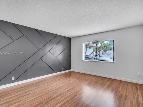 16193 Saddle Club Rd 102, Weston FL 33326