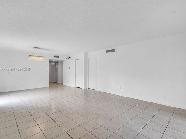 16193 Saddle Club Rd 102, Weston FL 33326