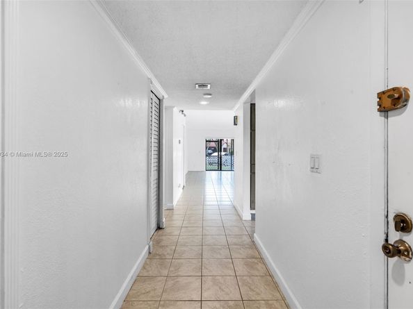 16193 Saddle Club Rd 102, Weston FL 33326