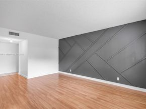 16193 Saddle Club Rd 102, Weston FL 33326