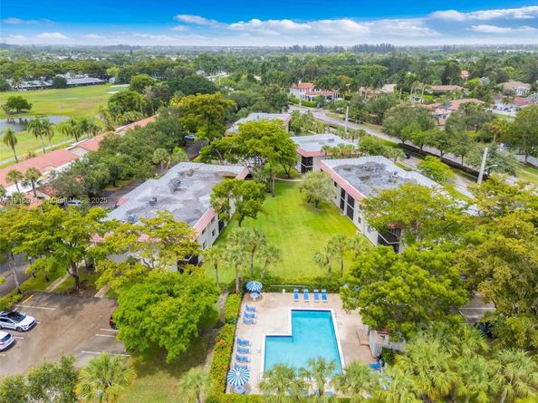 16193 Saddle Club Rd 102, Weston FL 33326