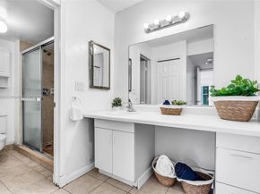 16193 Saddle Club Rd 102, Weston FL 33326