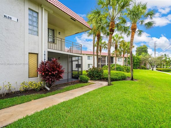 16193 Saddle Club Rd 102, Weston FL 33326