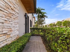 10578 NW 81st Ter, Doral FL 33178