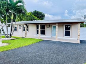 20400 NW 40th Ct, Miami Gardens FL 33055
