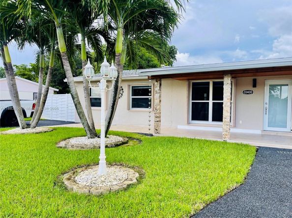 20400 NW 40th Ct, Miami Gardens FL 33055