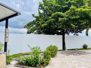20400 NW 40th Ct, Miami Gardens FL 33055