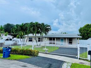 20400 NW 40th Ct, Miami Gardens FL 33055