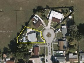 20400 NW 40th Ct, Miami Gardens FL 33055
