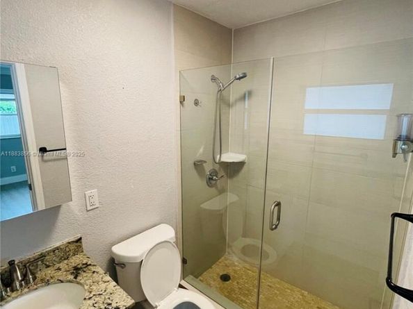 20400 NW 40th Ct, Miami Gardens FL 33055