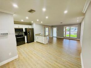 20400 NW 40th Ct, Miami Gardens FL 33055