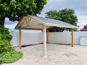 20400 NW 40th Ct, Miami Gardens FL 33055