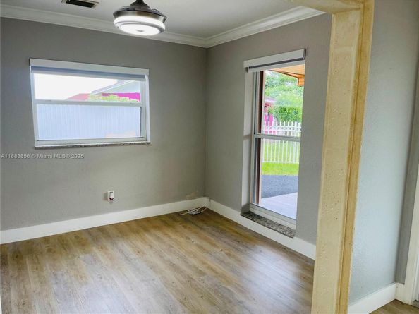 20400 NW 40th Ct, Miami Gardens FL 33055