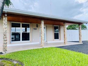 20400 NW 40th Ct, Miami Gardens FL 33055
