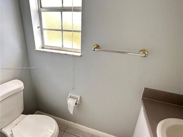 680 Tennis Club Dr 312, Fort Lauderdale FL 33311