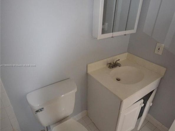 680 Tennis Club Dr 312, Fort Lauderdale FL 33311