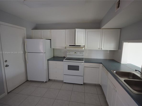 680 Tennis Club Dr 312, Fort Lauderdale FL 33311