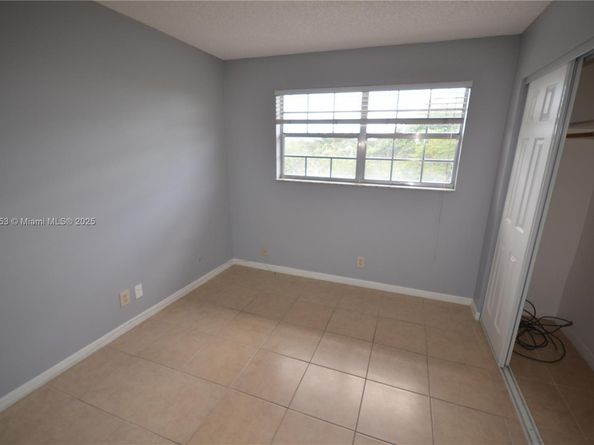 680 Tennis Club Dr 312, Fort Lauderdale FL 33311