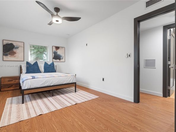 1428 NE 153rd Ter, North Miami Beach FL 33162