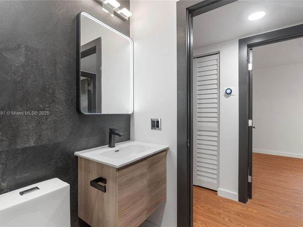 1428 NE 153rd Ter, North Miami Beach FL 33162