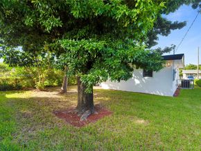 1428 NE 153rd Ter, North Miami Beach FL 33162