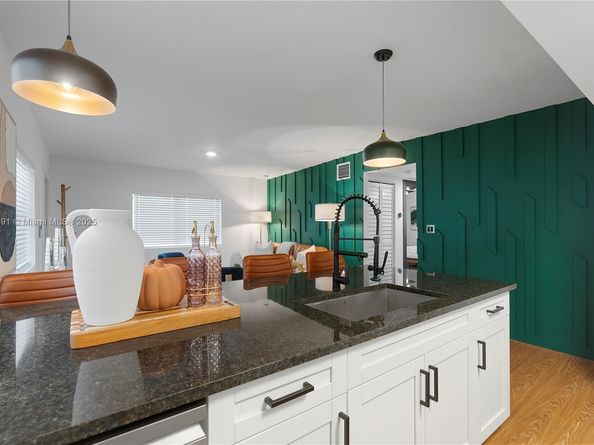 1428 NE 153rd Ter, North Miami Beach FL 33162