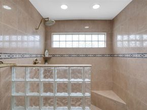 8650 NW 46th Ct, Lauderhill FL 33351