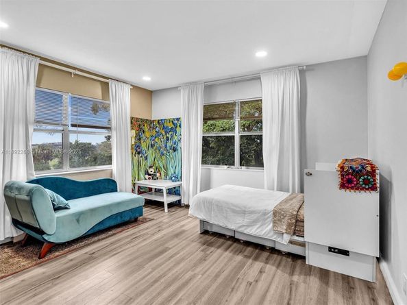 6061 N Falls Cir Dr 407, Lauderhill FL 33319