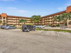 6061 N Falls Cir Dr 407, Lauderhill FL 33319