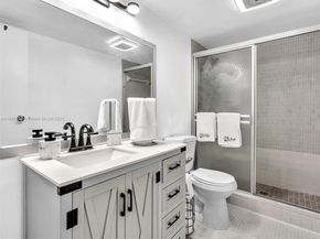 6061 N Falls Cir Dr 407, Lauderhill FL 33319
