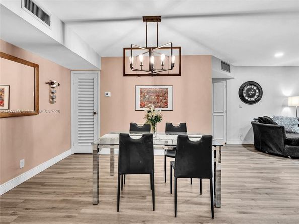 6061 N Falls Cir Dr 407, Lauderhill FL 33319