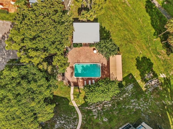 6061 N Falls Cir Dr 407, Lauderhill FL 33319