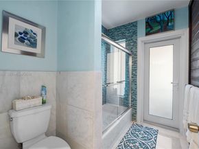 17640 Old Cutler Rd, Palmetto Bay FL 33157