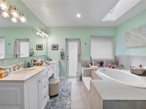 17640 Old Cutler Rd, Palmetto Bay FL 33157