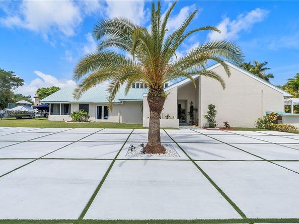 17640 Old Cutler Rd, Palmetto Bay FL 33157